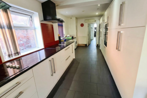 undefined, Room 5, 26 Queens Road