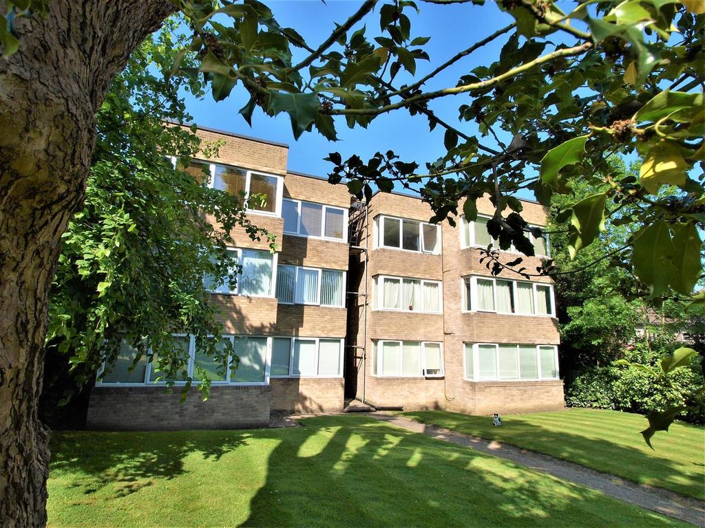 Beckenham Grove, Shortlands, Bromley, BR2 1 bed apartment £250,000