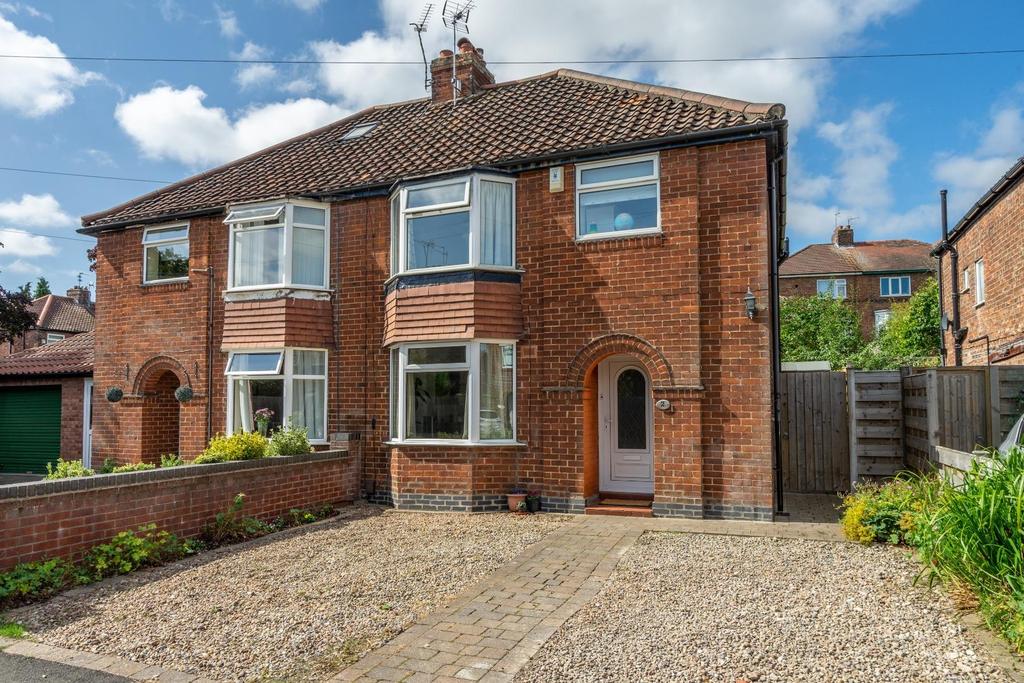 Segrave Walk Holgate York 3 Bed Semi Detached House £300 000 Free