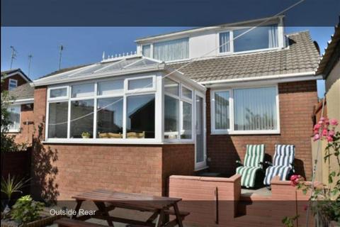 3 bedroom semi-detached bungalow to rent, Ling Drive, Manchester, Lancashire, M46