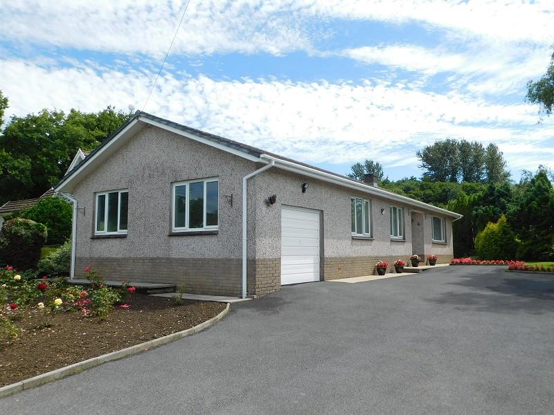 Salem, Llandeilo, Carmarthenshire. 3 bed bungalow £279,950