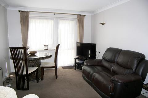 1 bedroom ground floor flat for sale, Beehive Lane, Redbridge IG4