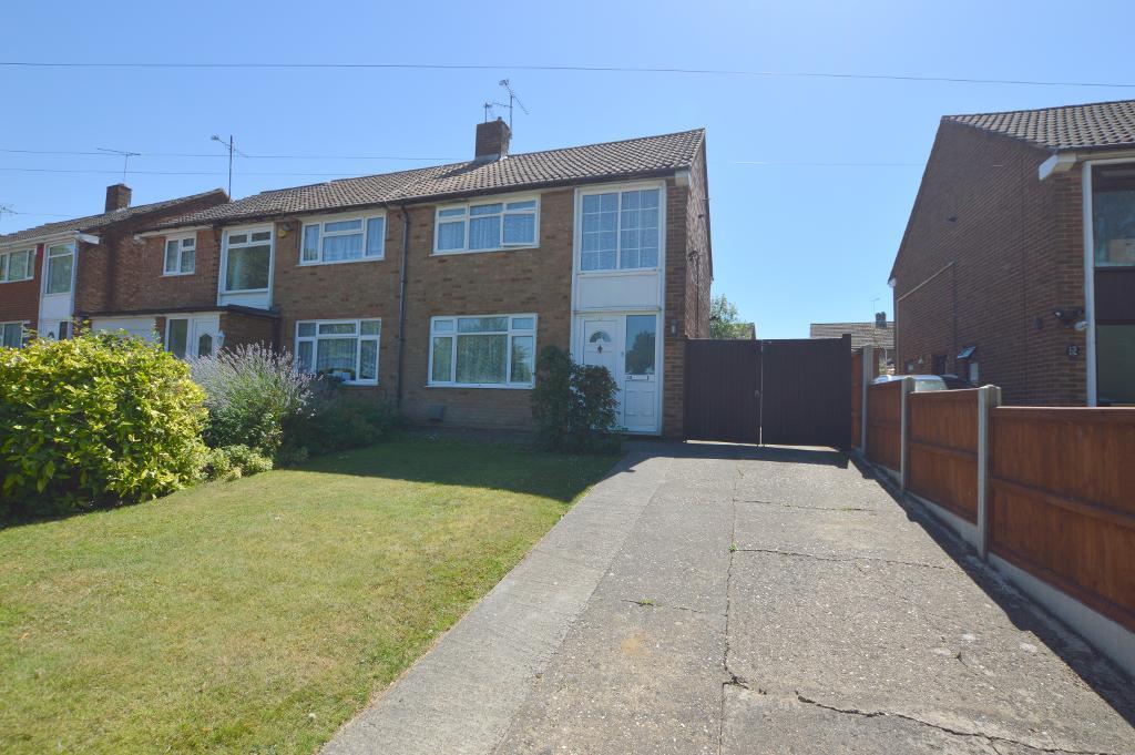 Fermor Crescent, Vauxhall Park, Luton, Bedfordshire, LU2 9HT 3 bed semi