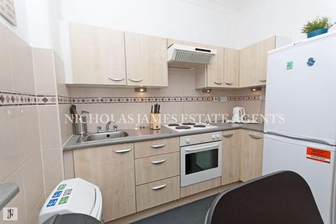 2 bedroom apartment to rent, Grand Parade, Green Lanes, London N4