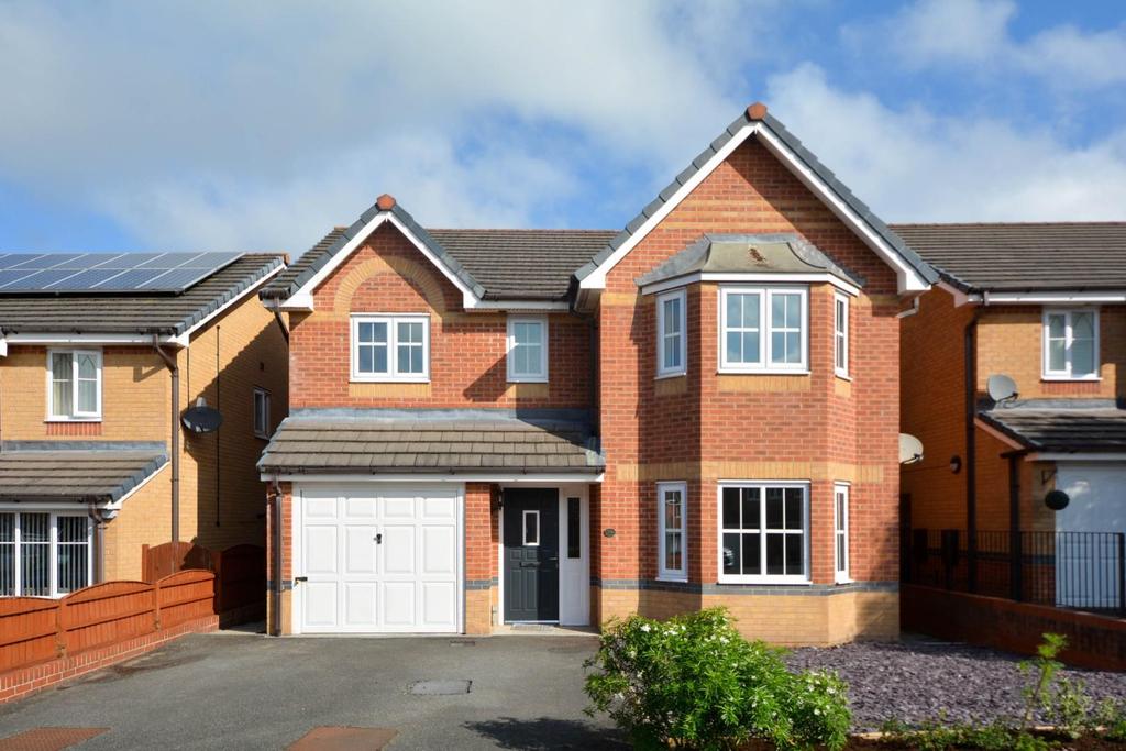 Jennings Park Avenue, Abram, Wigan, WN2 5YQ 4 bed detached house £249,995