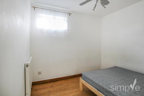 undefined, Dehavilland Close, Northolt, UB5