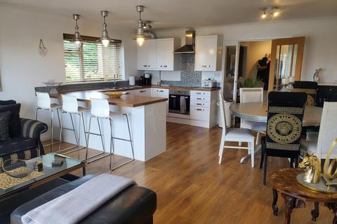 2 bedroom apartment to rent, Rushford Warren, Mudeford, Christchurch BH23
