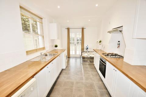 1 bedroom in a house share to rent, Clarence Road, Chiswick, London W4 3AS