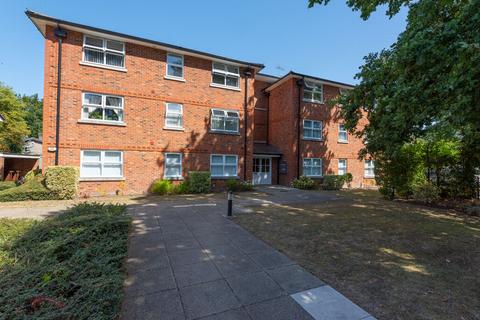 2 bedroom apartment to rent, Guildford Road East, Farnborough, GU14