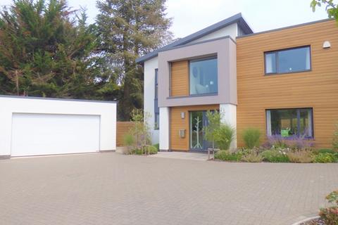 4 bedroom detached house to rent, The Green - stunning four bedroom home