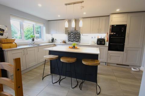 4 bedroom detached house for sale, Brickhill Road, Sandy