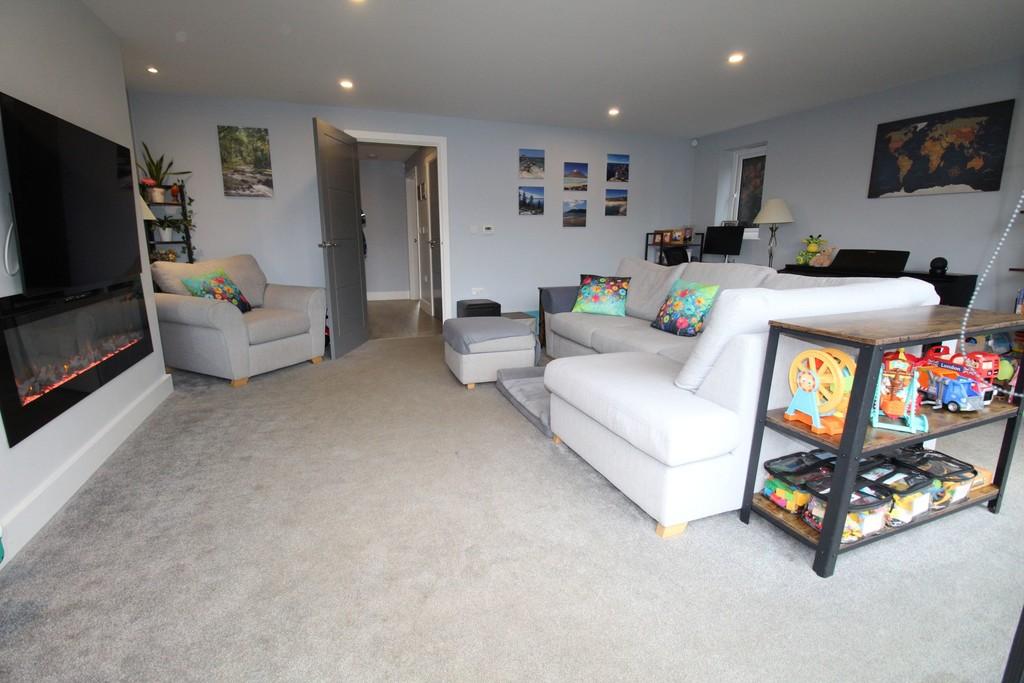 Lounge 3