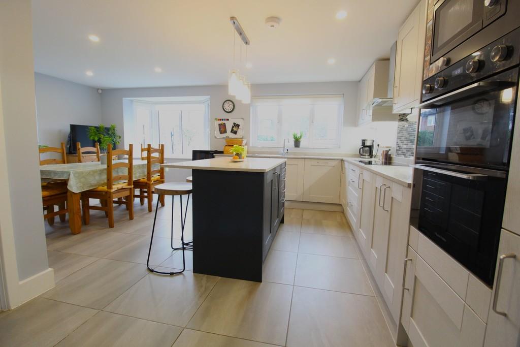 Kitchen diner