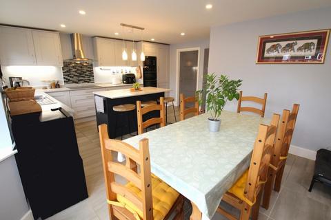 4 bedroom detached house for sale, Brickhill Road, Sandy