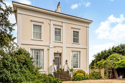 2 bedroom apartment for sale, Warden Hill Road, Cheltenham, Gloucestershire, GL51