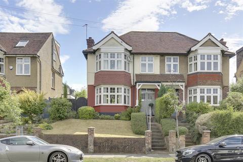 128 Clay Hill, Enfield, EN2 9AN