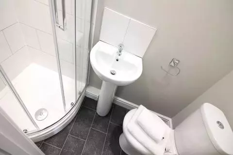 1 bedroom in a house share to rent - View 3