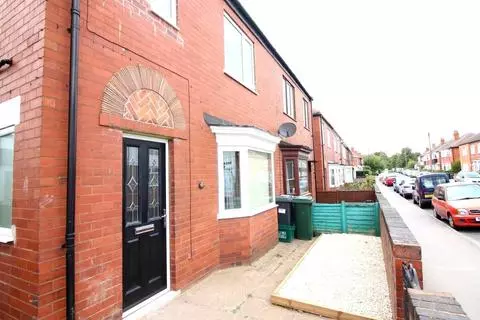 1 bedroom in a house share to rent - View 5
