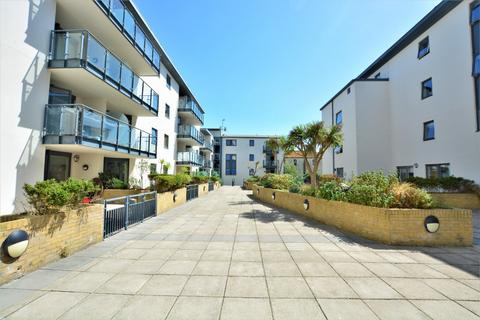 2 bedroom flat to rent, The Avalon