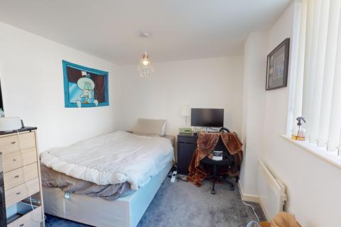2 bedroom flat to rent, West Street