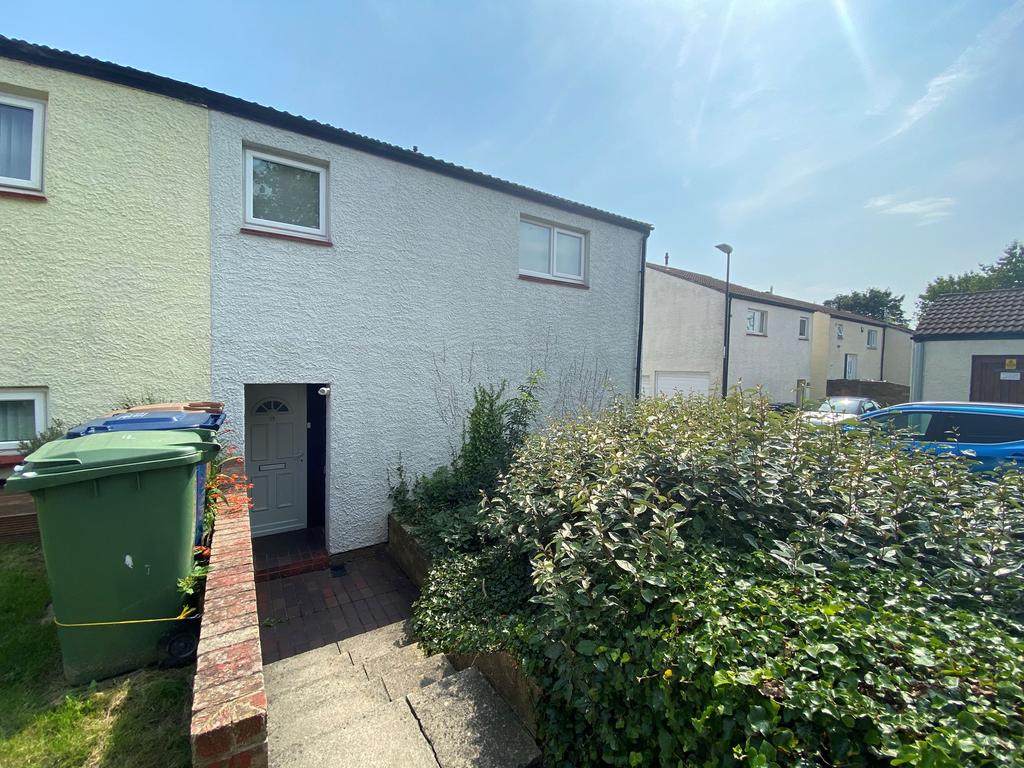 Broadmeadows, Fatfield, Washington, Tyne and Wear, NE38 8RQ 2 bed flat