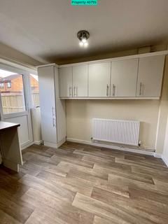 2 bedroom terraced house to rent, Northwold Avenue, West Bridgford, Nottingham, NG2 7LQ