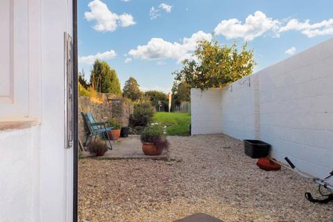 2 bedroom end of terrace house to rent, West End, STREET