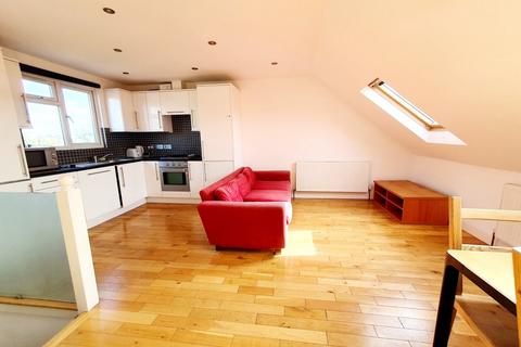 3 bedroom flat to rent, Marquis Road, Wood Green