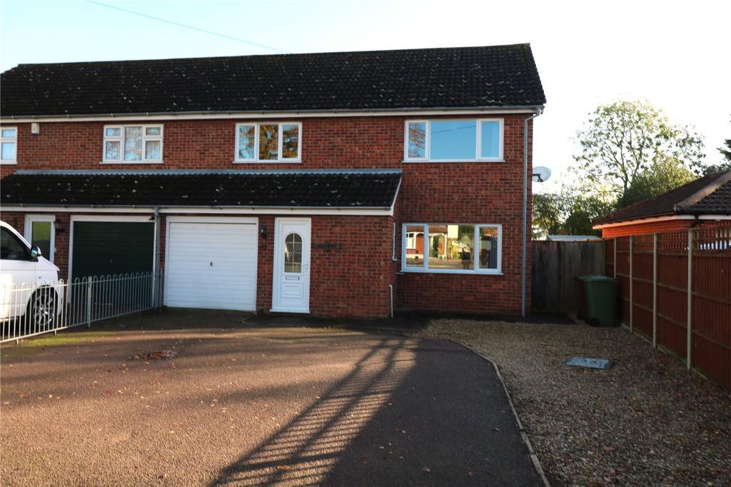 London Road, Attleborough, Norfolk, NR17 4 bed semidetached house to