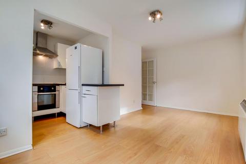 1 bedroom flat to rent, Massingberd Way, Tooting Bec