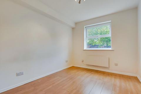 1 bedroom flat to rent, Massingberd Way, Tooting Bec