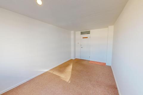 3 bedroom flat to rent, Eaton Road, Hove, BN3