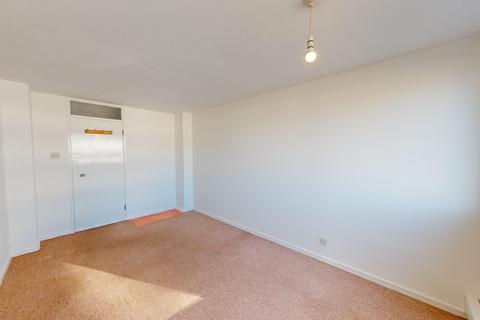 3 bedroom flat to rent, Eaton Road, Hove, BN3