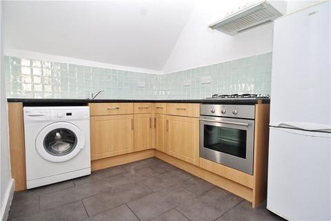 1 bedroom apartment to rent, Blenheim Crescent, South Croydon, Surrey, CR2