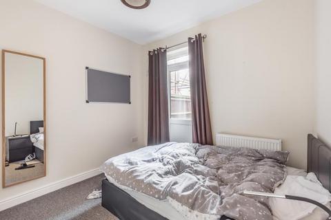 6 bedroom terraced house to rent, Howard Street,  Student 6 bedroom 2025,  OX4