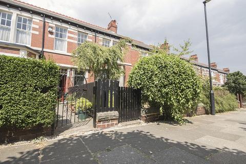 3 bedroom terraced house to rent, Otterburn Avenue, Gosforth, Newcastle upon Tyne