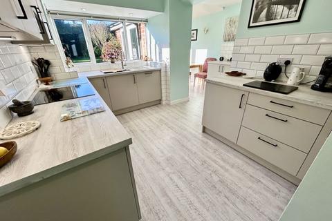 22 Hawthorn Road, Wylde Green, Sutton Coldfield, B72 1ET