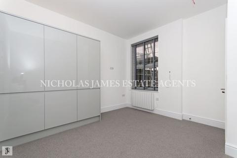 Studio to rent, St. Johns Avenue, Friern Barnet, London, N11