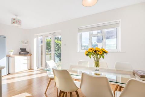 20 James Road, Peasmarsh, Guildford, GU3 1NF