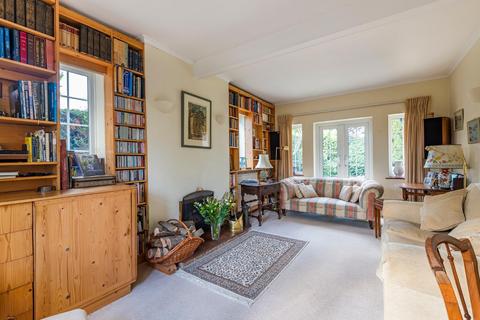 11 Briar Way, Guildford, GU4 7JY