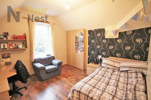 6 bedroom terraced house to rent - Holly Bank, Headingley, Leeds, LS6 4DJ