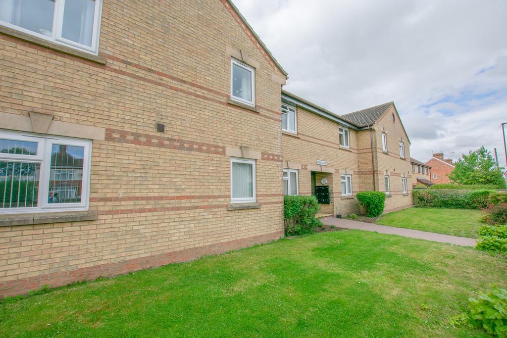 Church Street, Werrington Village, Peterborough, PE4 2 bed ground floor