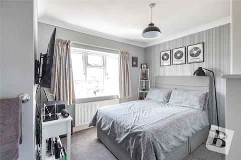 3 bedroom semi-detached house for sale, Wingletye Lane, Hornchurch, RM11