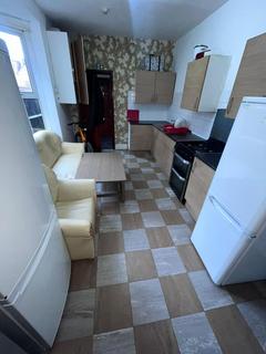 1 bedroom in a house share to rent, Room 5, Eastwood Road, Balsall Heath,Birmingham,B12 9NA