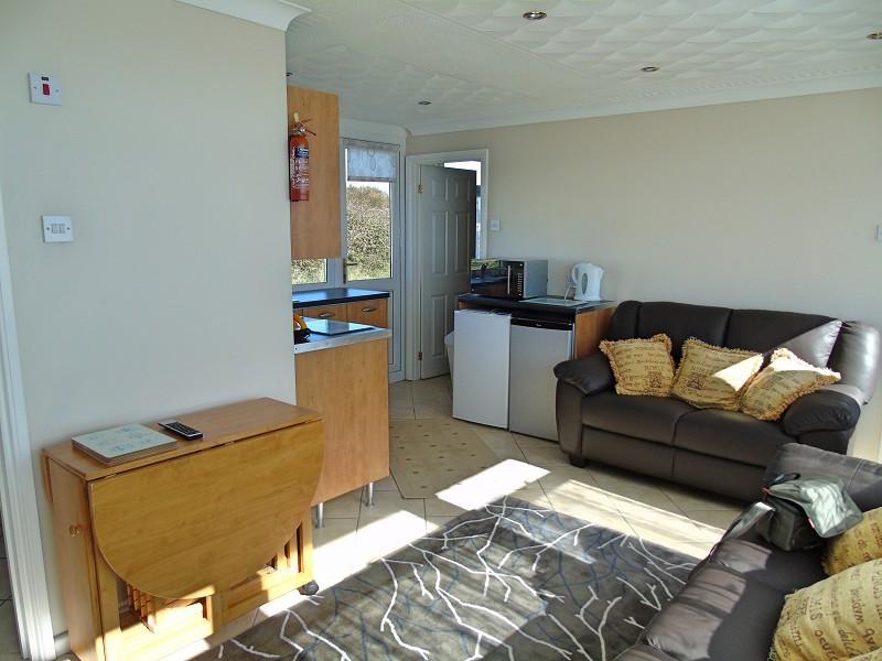 Carmarthen Bay Holiday Park, Kidwelly, Carmarthenshire. SA17 5HQ 3 bed chalet for sale £35,000