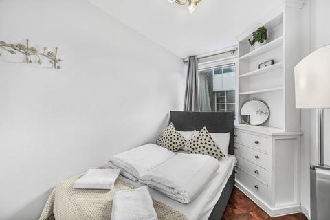 2 bedroom flat to rent, Lambs Conduit Street, London