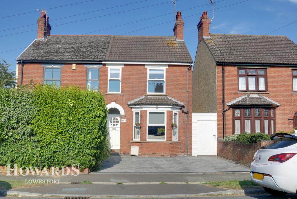 The Avenue, Pakefield 3 bed semidetached house £210,000