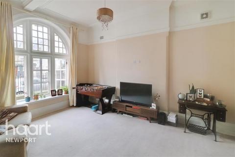 2 bedroom flat to rent, Shirehall, Newport