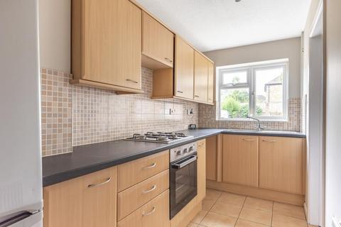 2 bedroom end of terrace house to rent, Lightwater,  Surrey,  GU18