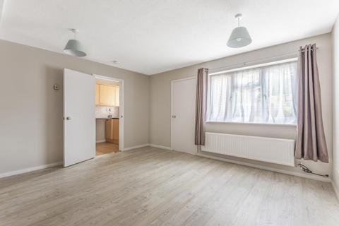 2 bedroom end of terrace house to rent, Lightwater,  Surrey,  GU18